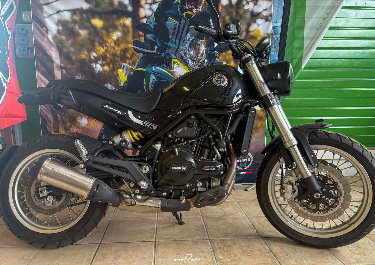 Saint-Lô Kawasaki Z650 A2 motorcycle rental 14194