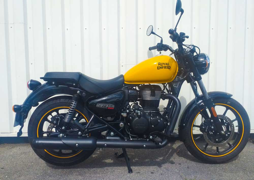 Pierrelaye Royal Enfield 650 Continental GT A2 motorcycle rental 16022