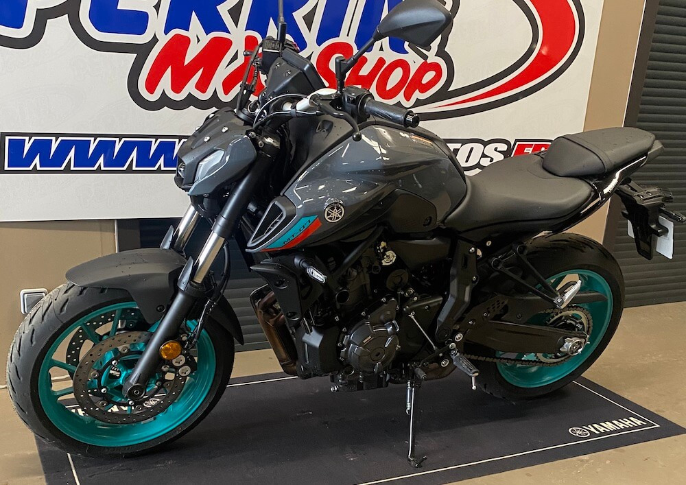 Location moto Laval Yamaha MT07 1