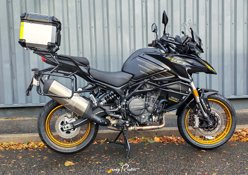 Pierrelaye Royal Enfield 650 Continental GT A2 motorcycle rental 16022