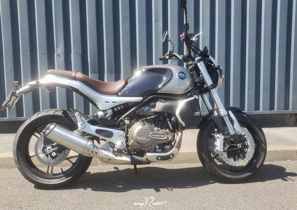 Pierrelaye Royal Enfield 650 Continental GT A2 motorcycle rental 16022