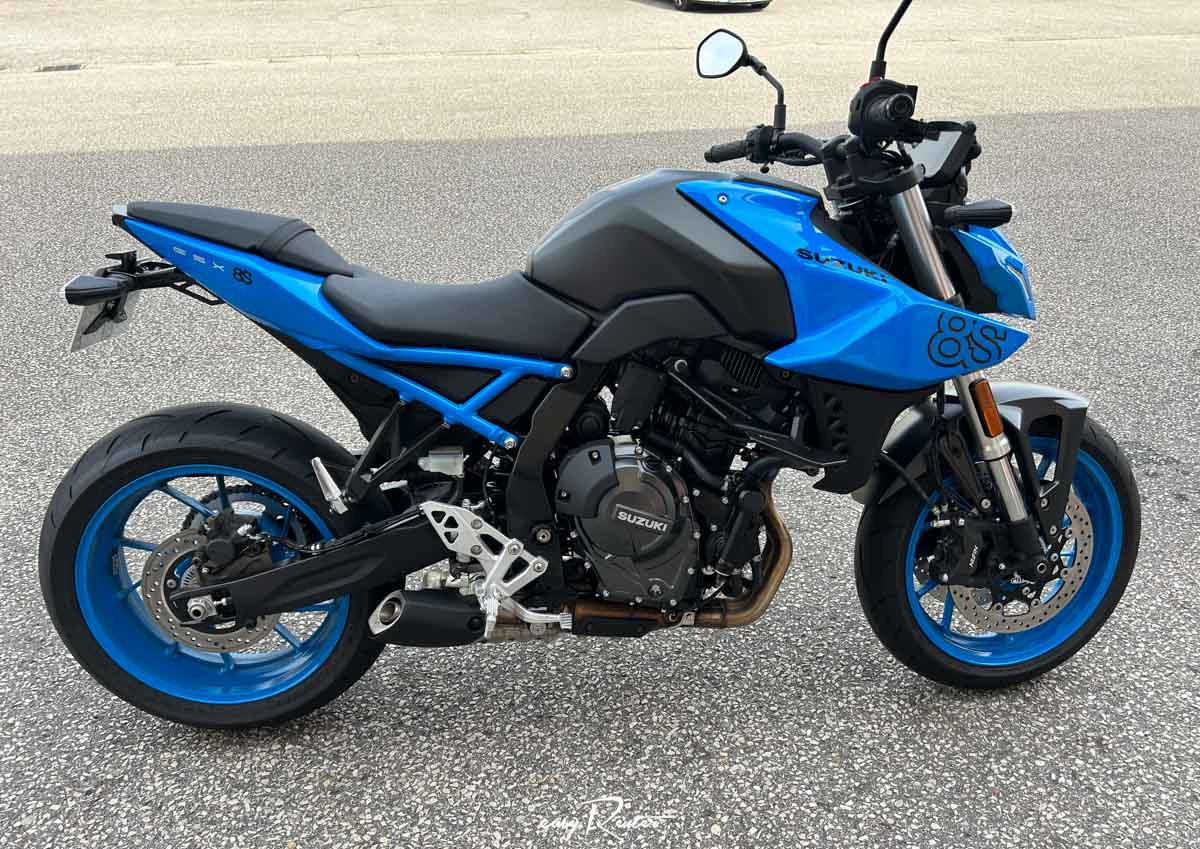 Cherbourg Suzuki GSX-S Katana 1000 motorcycle rental 14562