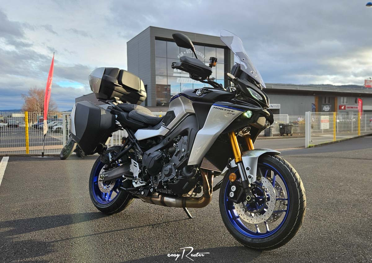 Location moto Laval Yamaha MT07 1