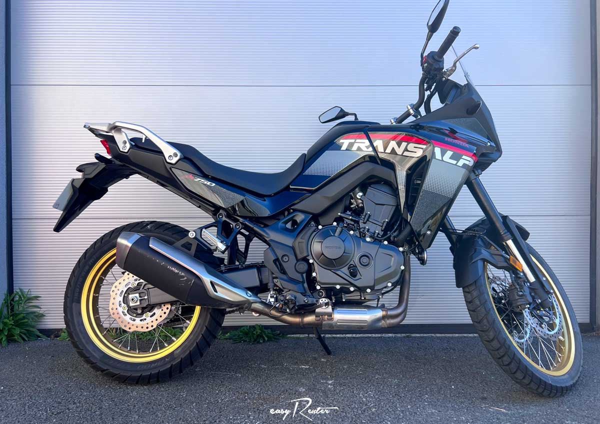 Le Mans Silence S01 scooter rental 18789