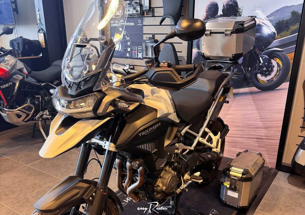 Location moto Saint-Lô Triumph Bonneville 1