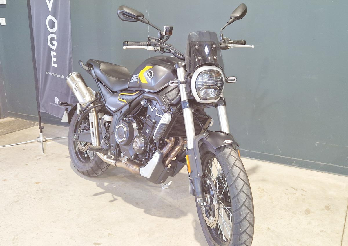 Location moto Saint-Lô Triumph Bonneville 1