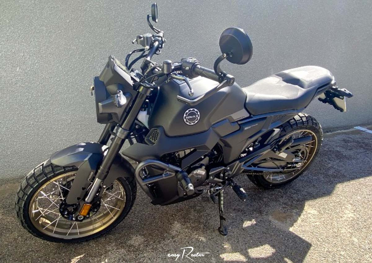 Cholet Kawasaki Z 900 motorcycle rental 14886
