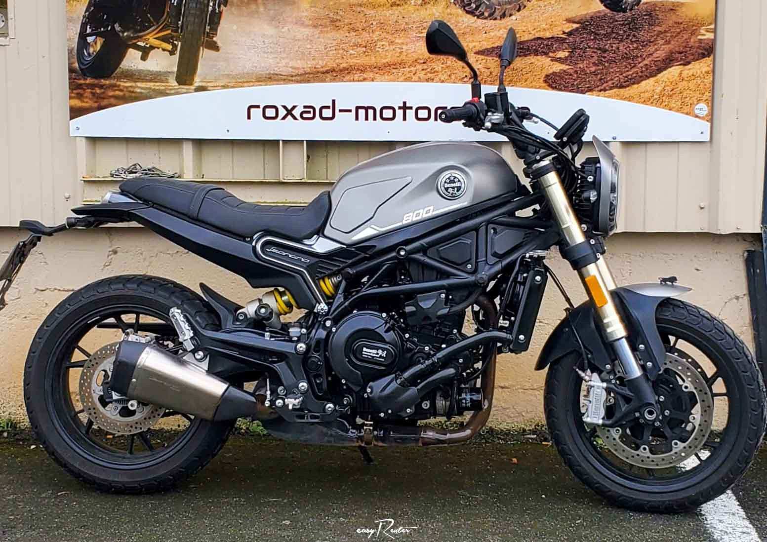 Rodez Benelli 400 Imperiale motorcycle rental 14778