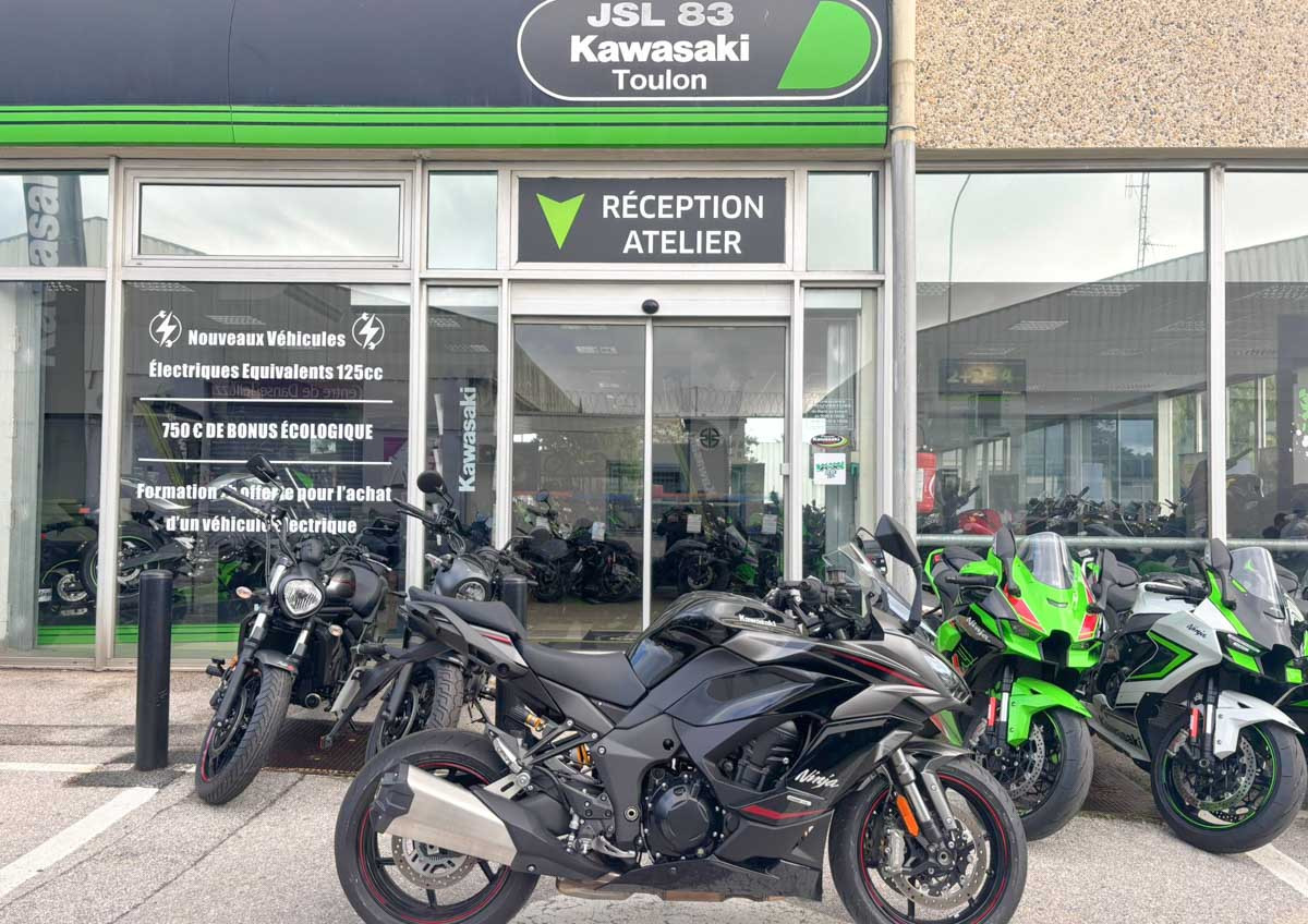 Location moto Laval Yamaha MT07 1