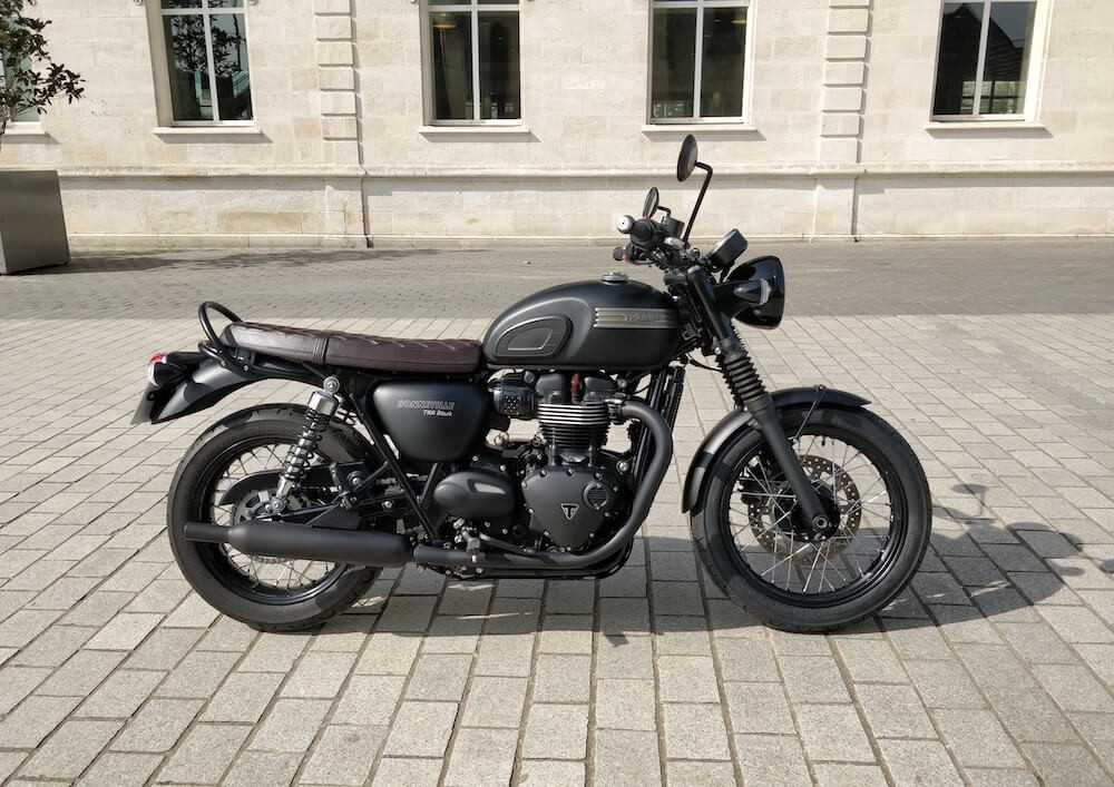 Bordeaux Triumph Bonneville T100 motorcycle rental 13133