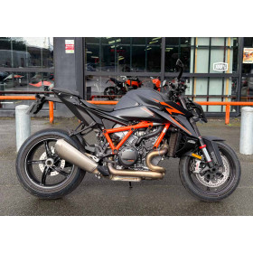 motorcycle rental KTM 1390 Super Duke R Evo