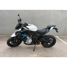 motorcycle rental CF Moto 675 NK A2