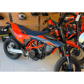 motorcycle rental KTM 690 SMC R