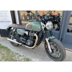 motorcycle rental Brixton Cromwell 1200