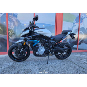 motorcycle rental CF Moto 675 NK