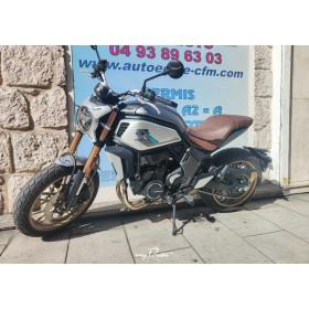 motorcycle rental CF Moto 700 CL-X Héritage A2