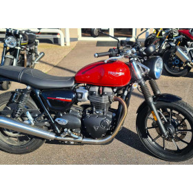 motorcycle rental Triumph Street Twin 900 A2