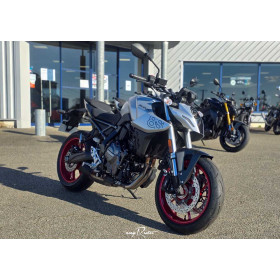 motorcycle rental Suzuki GSX-8S A2