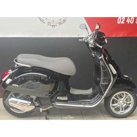 motorcycle rental Vespa GTS 125