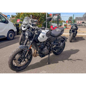 motorcycle rental Triumph Trident 660 A2