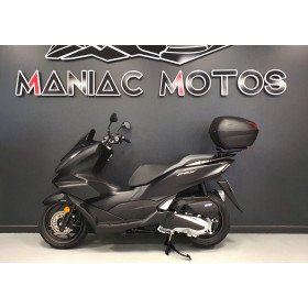 motorcycle rental Honda 125 PCX Noir 2