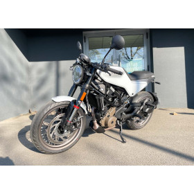 motorcycle rental Husqvarna Vitpilen 401 A2