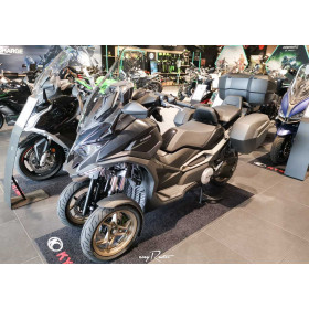 motorcycle rental Kymco 550 CV3