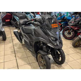 motorcycle rental Kymco CV3 575