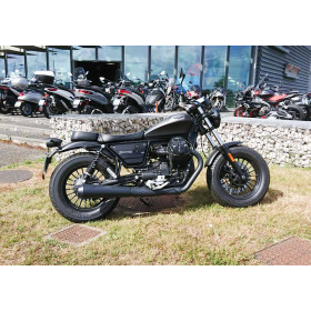 motorcycle rental Moto Guzzi V9 Bobber Full