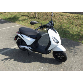 motorcycle rental Piaggio 1 Active 125cc