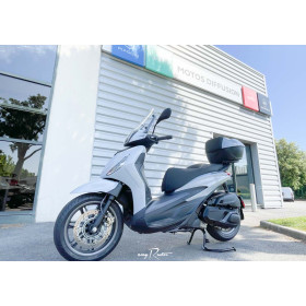 motorcycle rental Piaggio Beverly 400 HPE A2