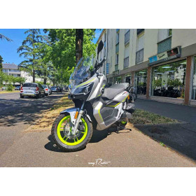 motorcycle rental QJ Motor ATR 125