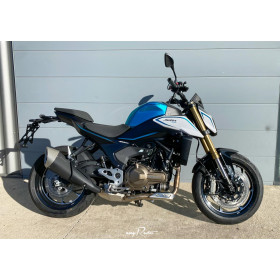 motorcycle rental QJ Motor SRK 550 