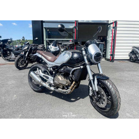 motorcycle rental QJ Motor SRV 550 A2