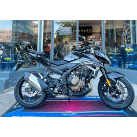 motorcycle rental Voge R625
