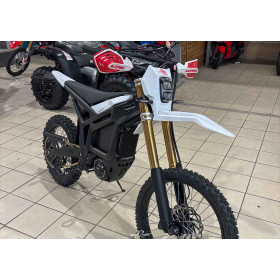 motorcycle rental Talaria Komodo