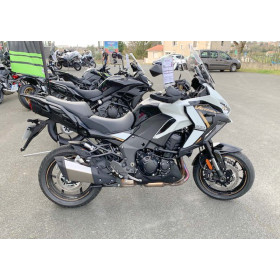 motorcycle rental Kawasaki Versys 1100 S 