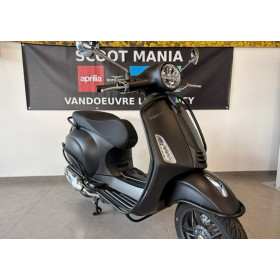 motorcycle rental Vespa Primavera S 125