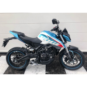 motorcycle rental Voge 125 R