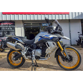 motorcycle rental Voge 900 DSX