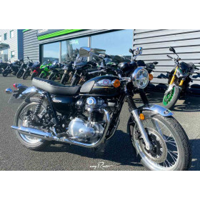 motorcycle rental Kawasaki W800 A2