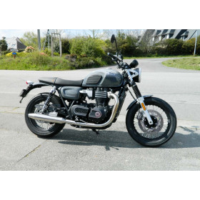 motorcycle rental Brixton Cromwell 1200