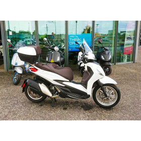 motorcycle rental Piaggio Beverly 400 A2