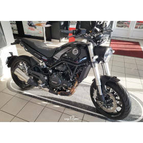 motorcycle rental Benelli leonicco 500 A2