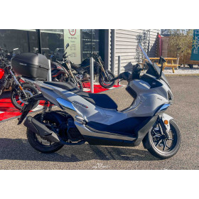 motorcycle rental QJ Motor Fort 125 N