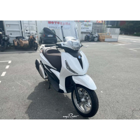 motorcycle rental Piaggio Beverly 400 HPE A2