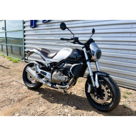 motorcycle rental QJ Motor SRV 550 A2