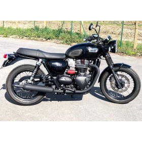 motorcycle rental Triumph Bonneville T100 black