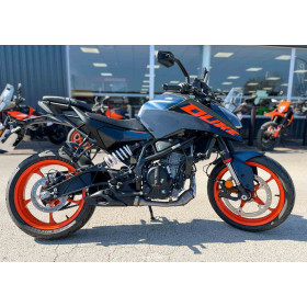 motorcycle rental KTM 125 Duke