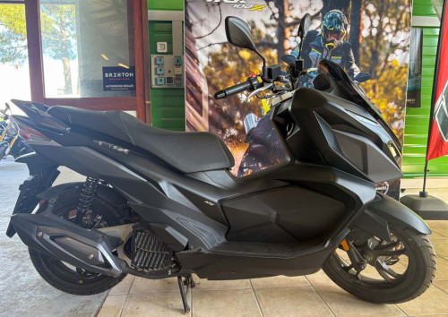 Saint-Lô Kawasaki Z650 A2 motorcycle rental 14194